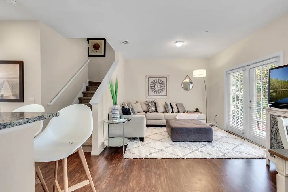 Lucaya Village 2903 Bld 15-101