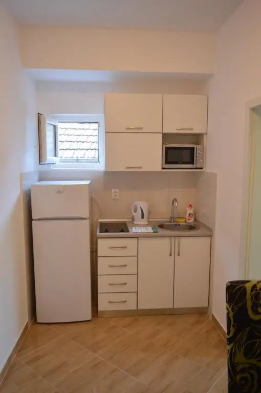 Apartments Coso Zlatne njive bb