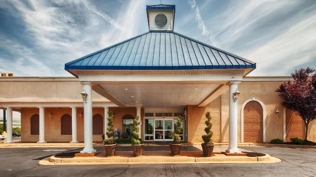 Отель Greenville Airport Inn