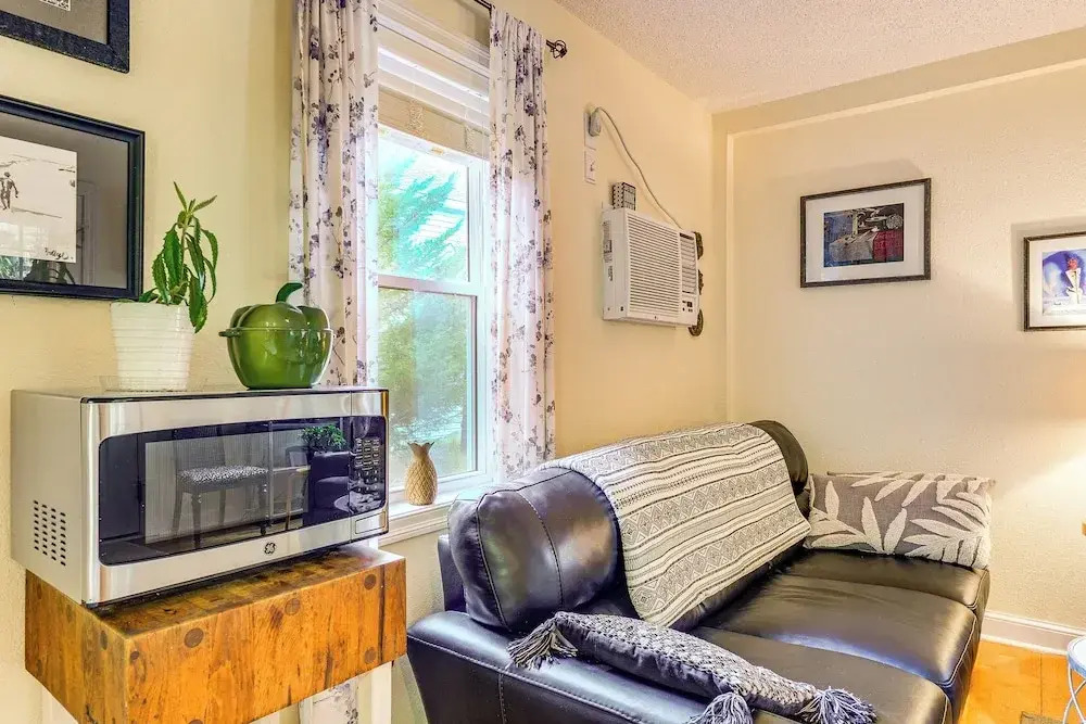 Nags Head Apt With Patio - 1/2 Mile Walk to Beach!