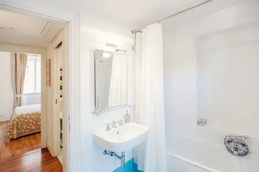 Croce Apartments