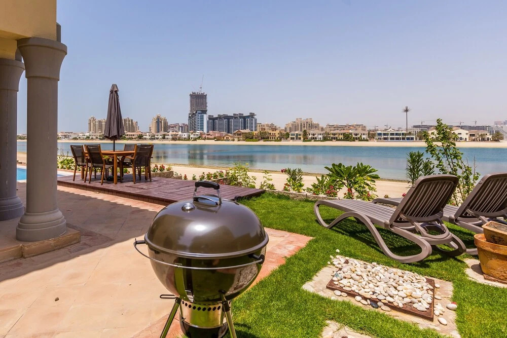 4 Bedroom Garden Villa at Frond O by Deluxe Holiday Homes