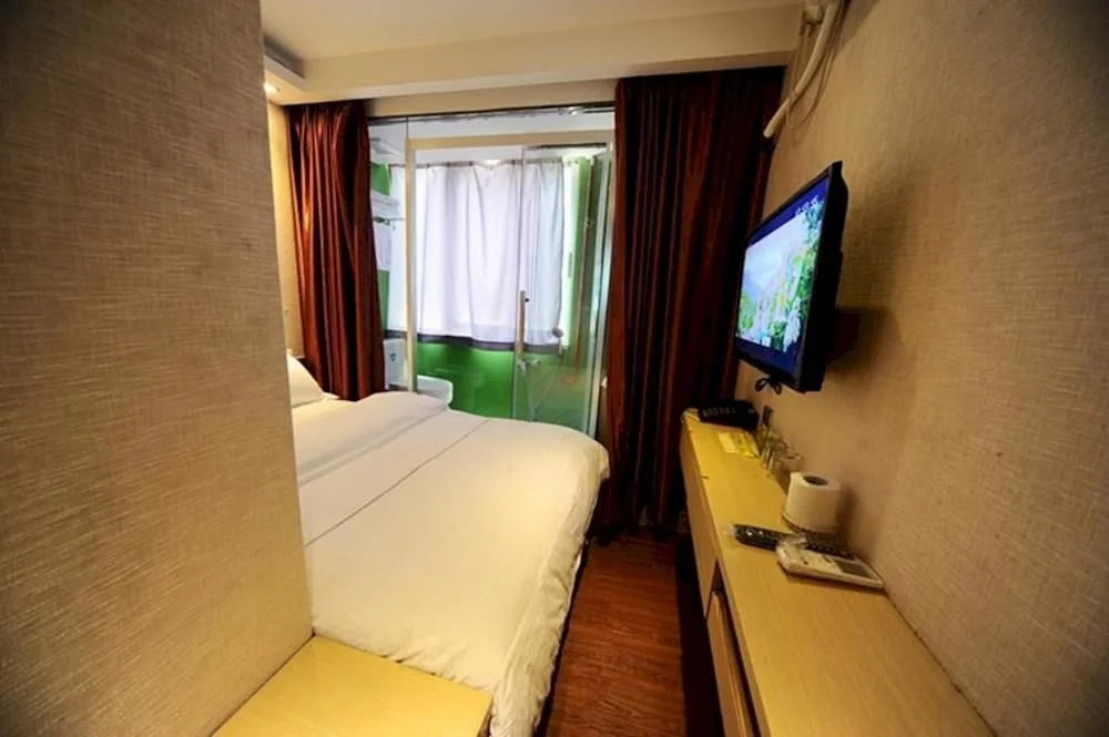 Ming Quan Hotel