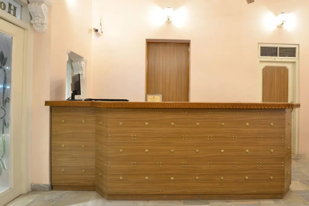 Hotel Pink Palace