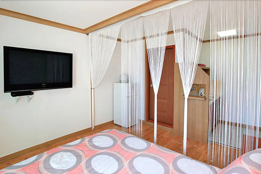 Yangyang Freesia Pension