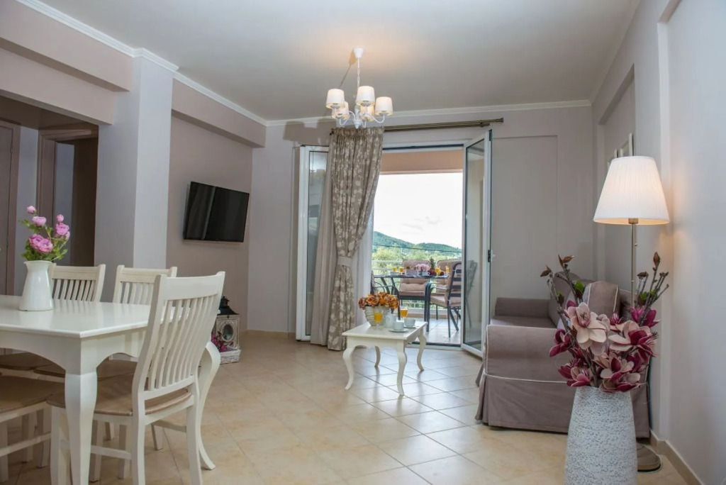 Elodia Apartments