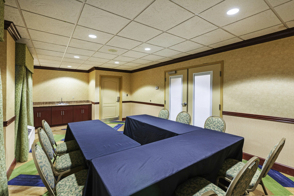 Hampton Inn & Suites Owasso
