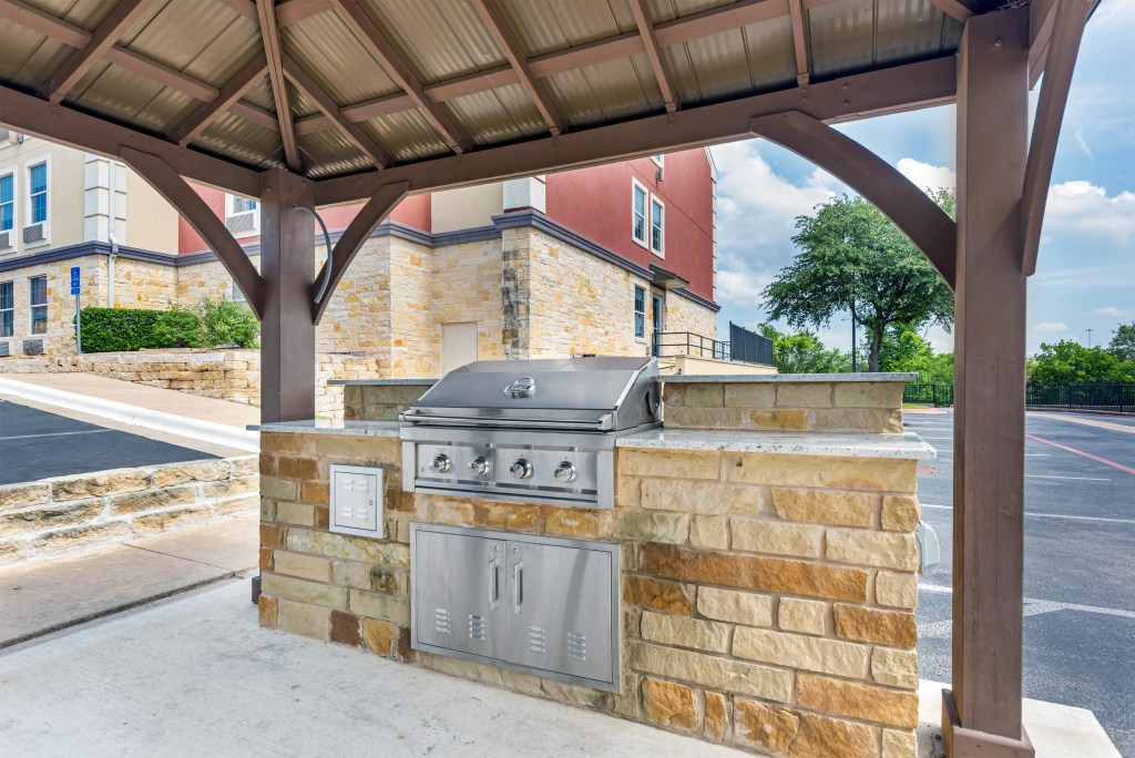 Best Western Plus Georgetown Inn & Suites