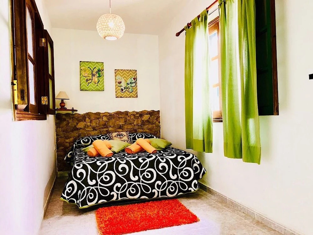 Apartment Oleada With sea Views and Wifi on the Seafront in Caleta de Caballo