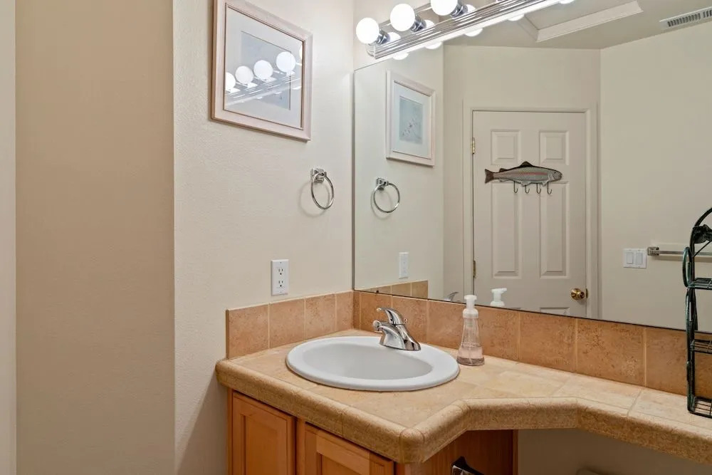 Old Mill Proxi 2 Bedroom Townhouse by RedAwning