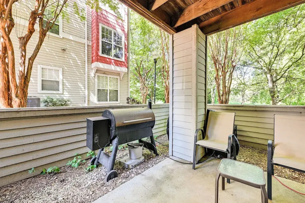 1/2 Mi to Bank of America Stadium: Uptown Condo!