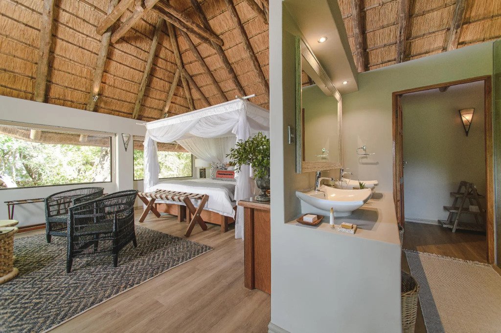 Karongwe - River Safari Lodge