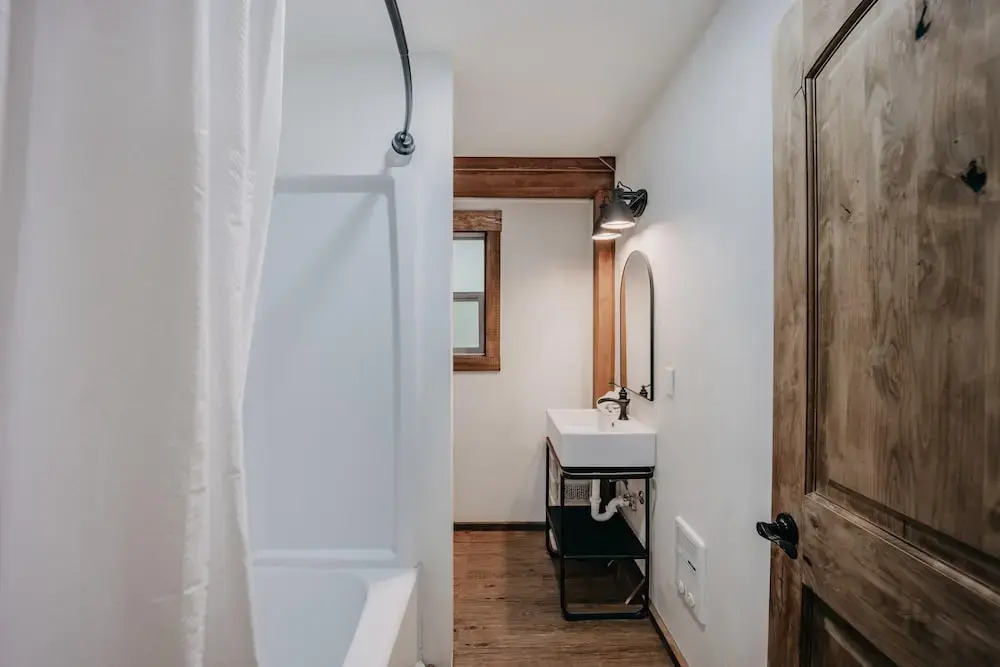 Glacier Springs Cabin #39 - New Modern-rustic Cabin With Air Conditioning!