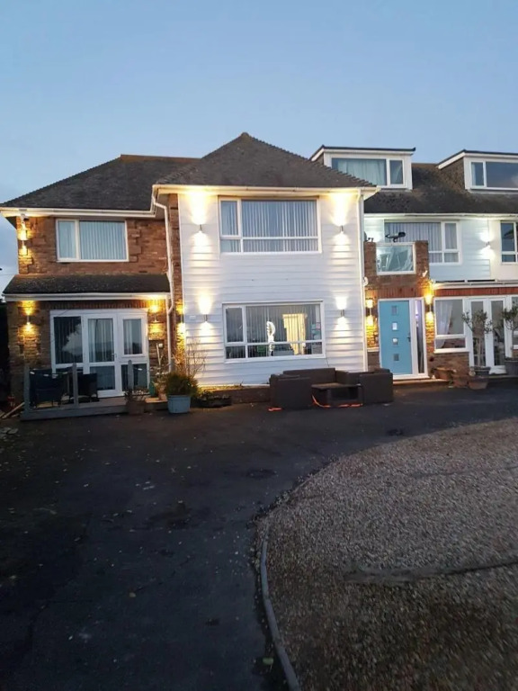 Watersedge Guest House