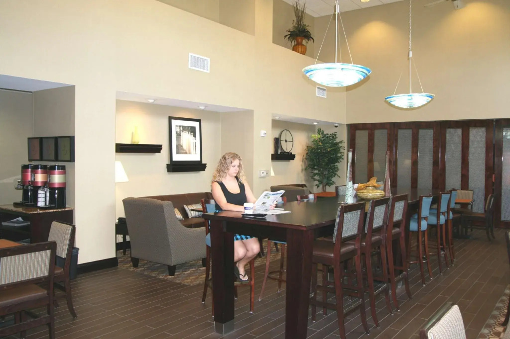 Hampton Inn & Suites Flowery Branch