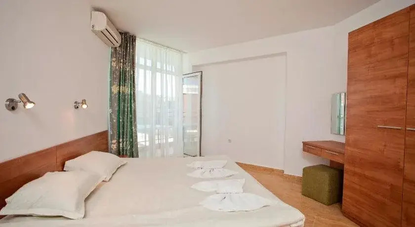 Charis Cozy Family apart at Sun Village Complex close to the Beach