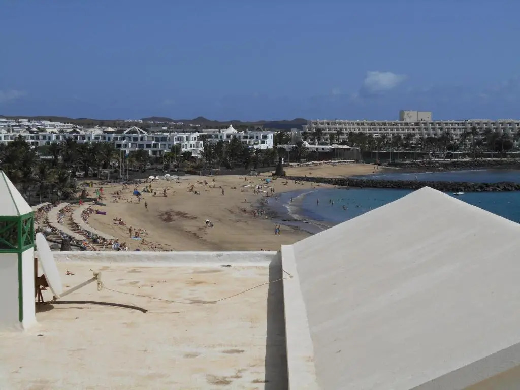 RealRent Costa Teguise Beach