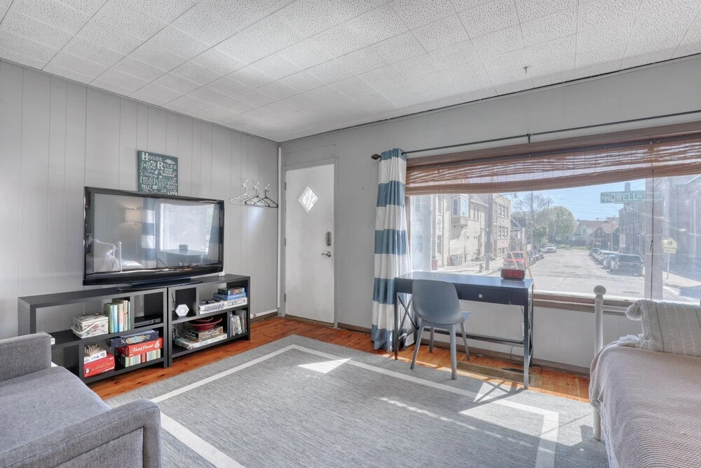 Sunny Multi-family Entire Duplex 10+ Beds 2 Baths 6 Bedroom Duplex by RedAwning