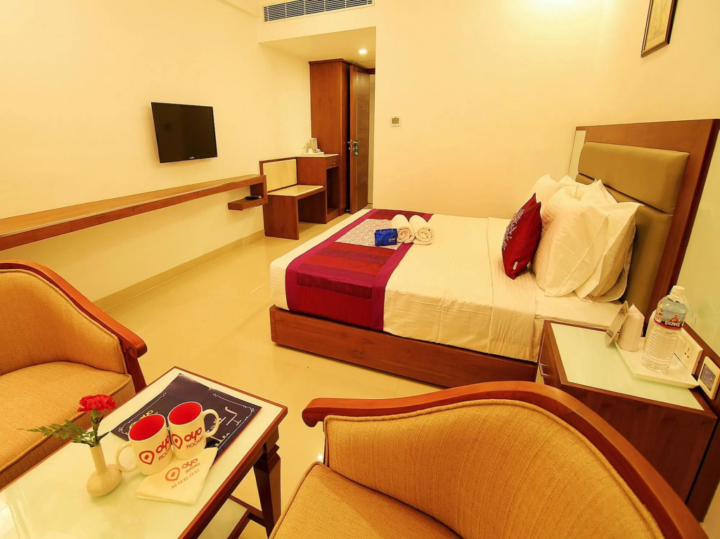 Oyo Premium Alleppey Iron Bridge