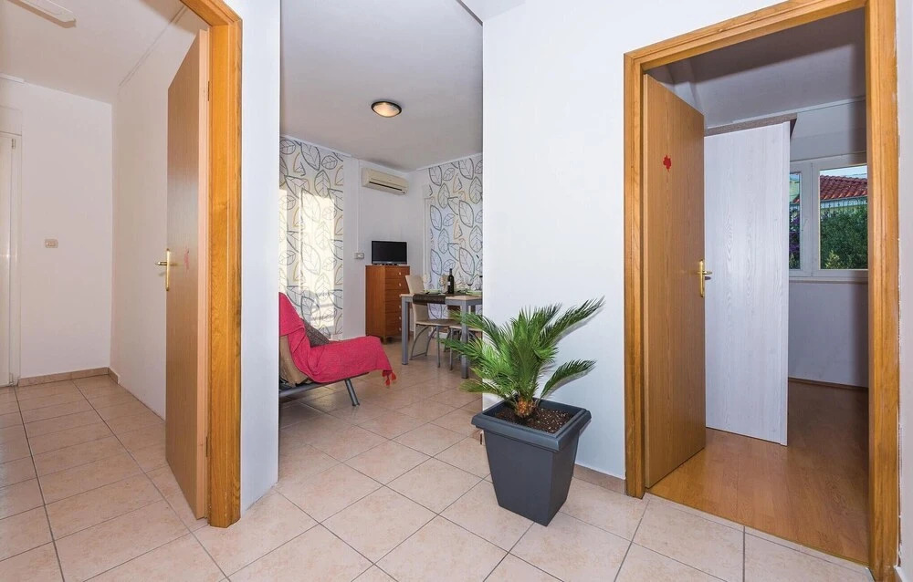 Stunning Home in Vodice With Wifi and 2 Bedrooms