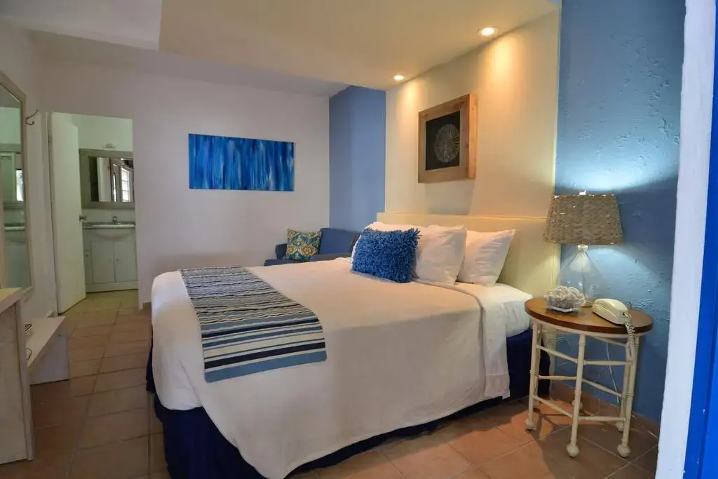 Tres Palmas Inn