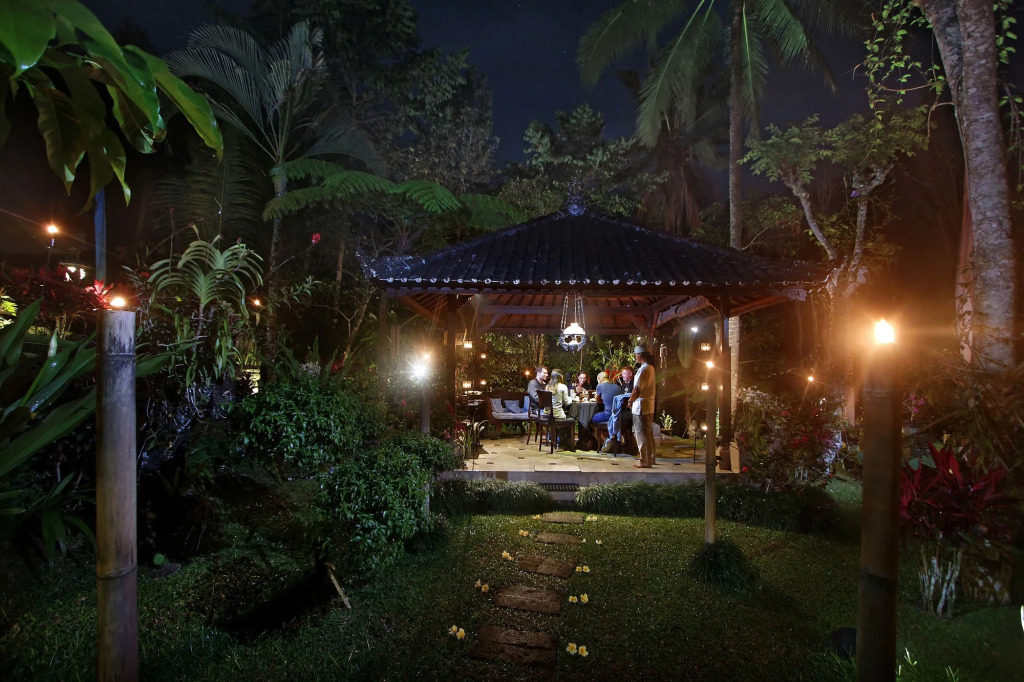 The Mahogany Villa