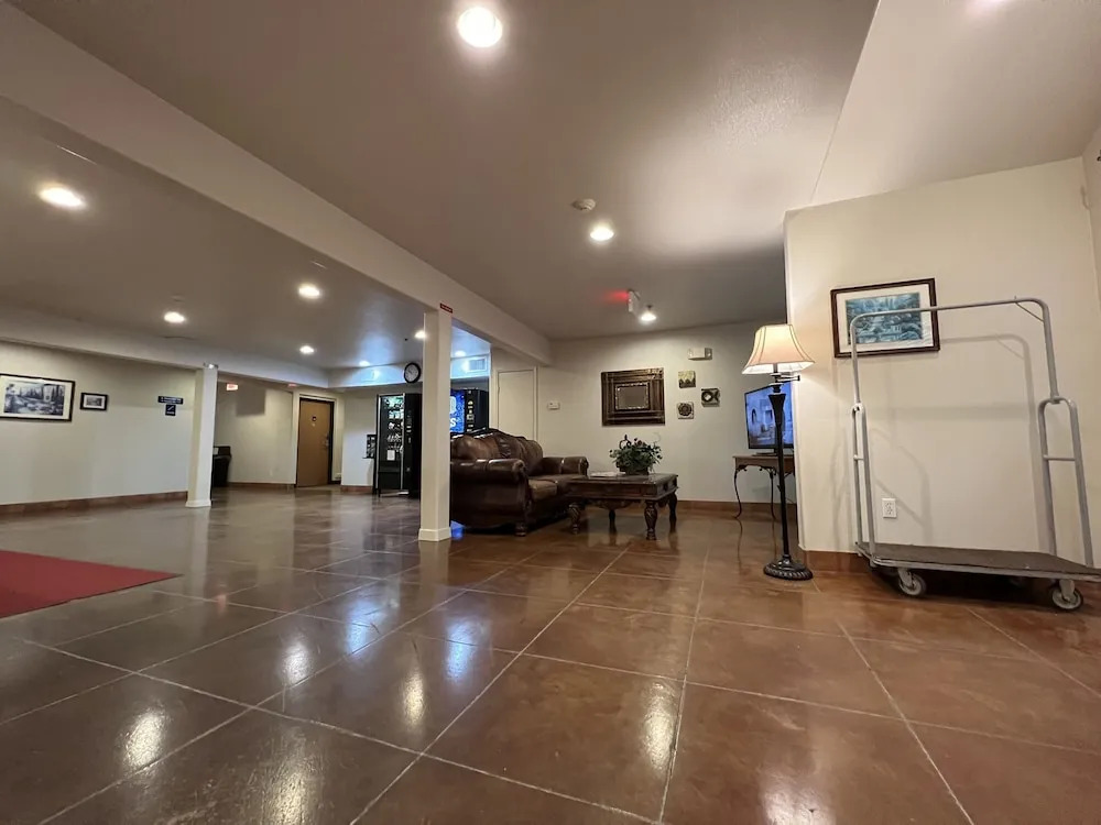 Microtel Inn & Suites