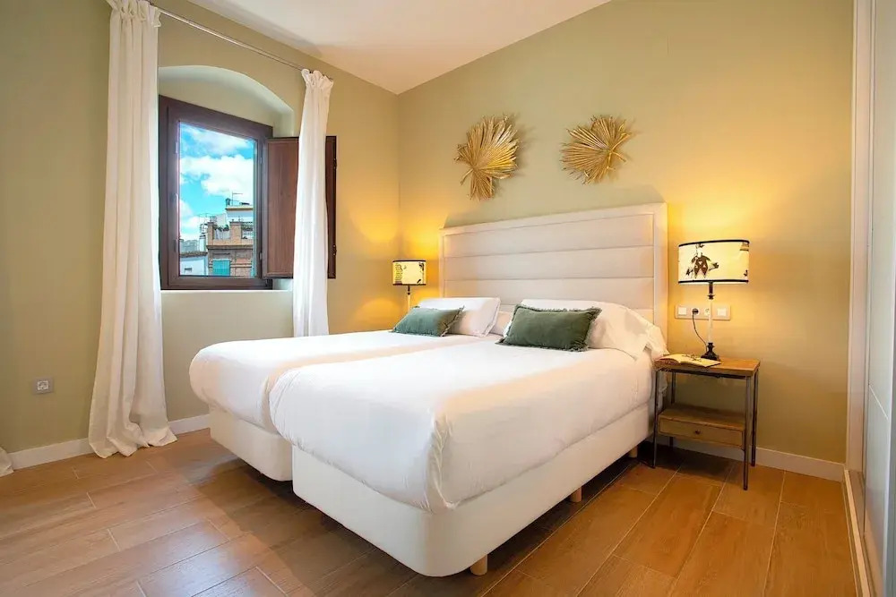 Marvelous Penthouse With 3 Terraces in Triana. Castilla III