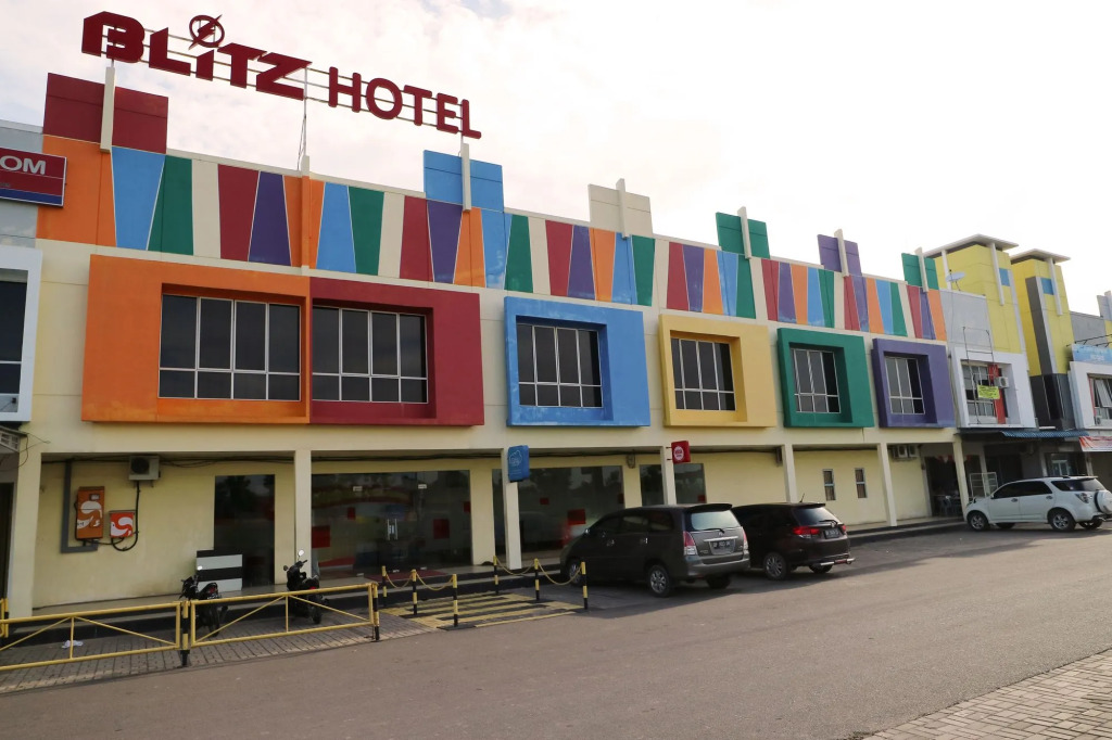 Blitz Hotel Batam Near Sultan Mahmud Riayat Shah