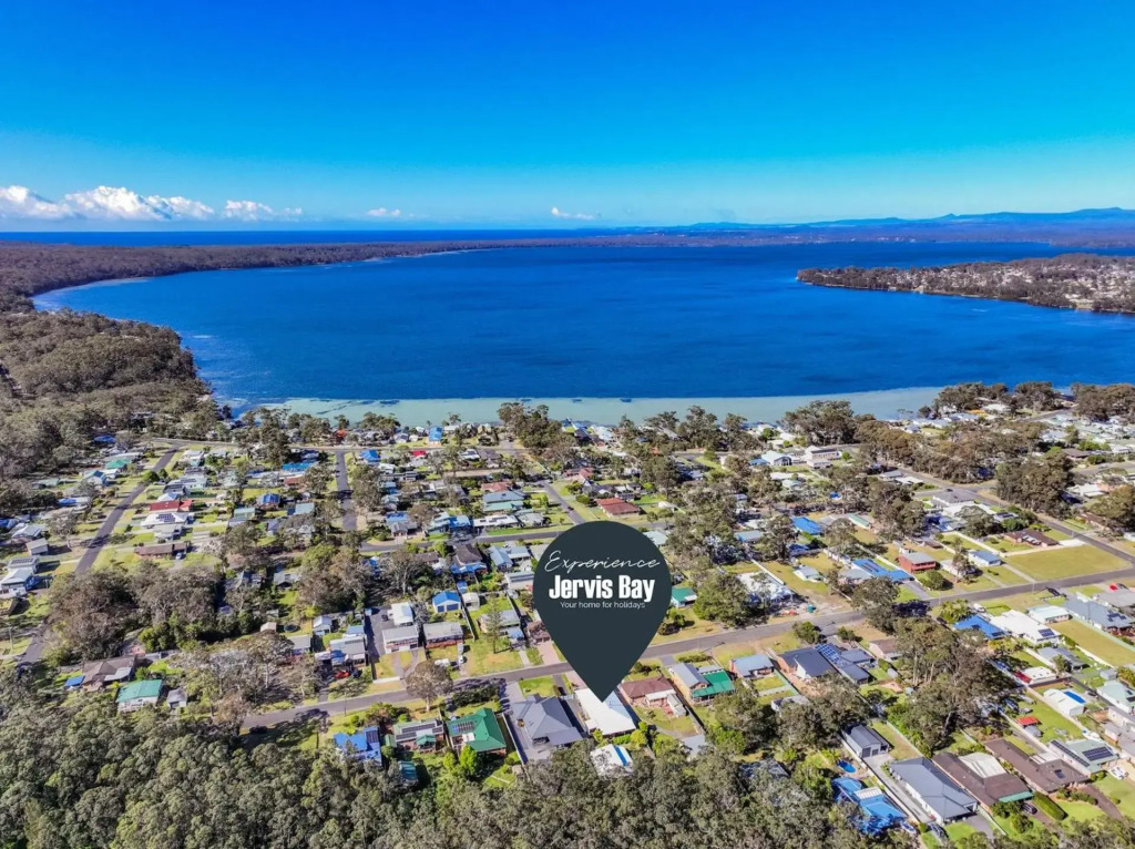 Luxury Spacious Entertaining Areas and Close to Hyams Beach
