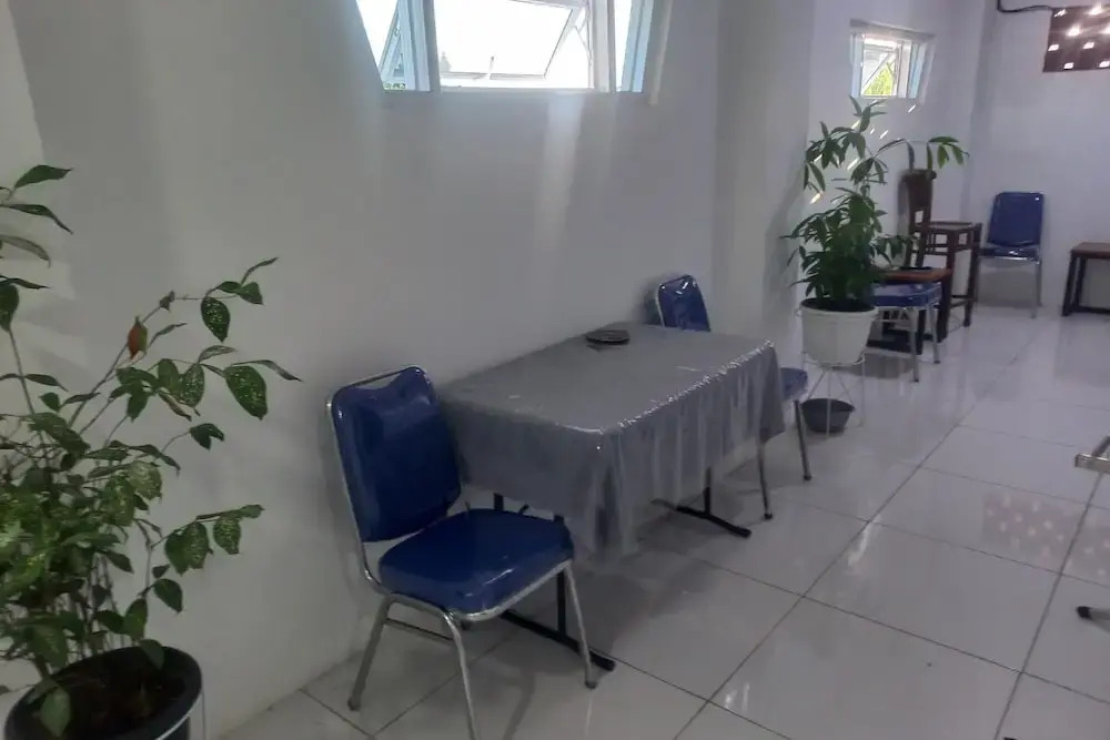 OYO 94771 White House Arafah Syariah
