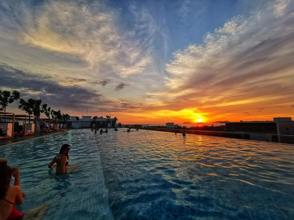 JC Suites @ Sutera Avenue