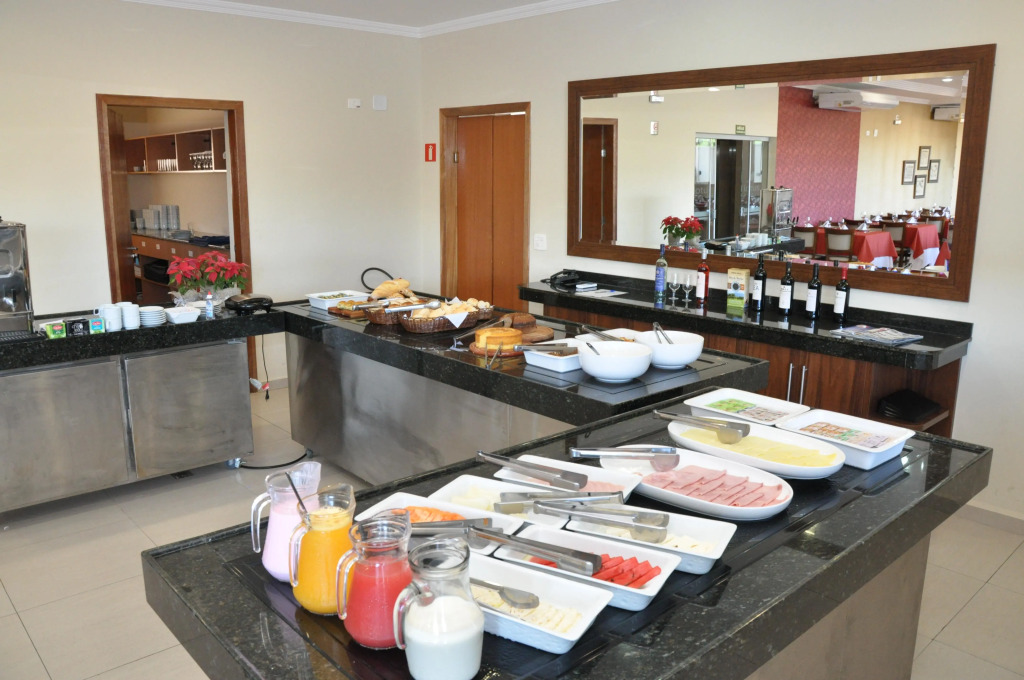 Lotus Hotel - à 6 km do Santuário de Aparecida-SP