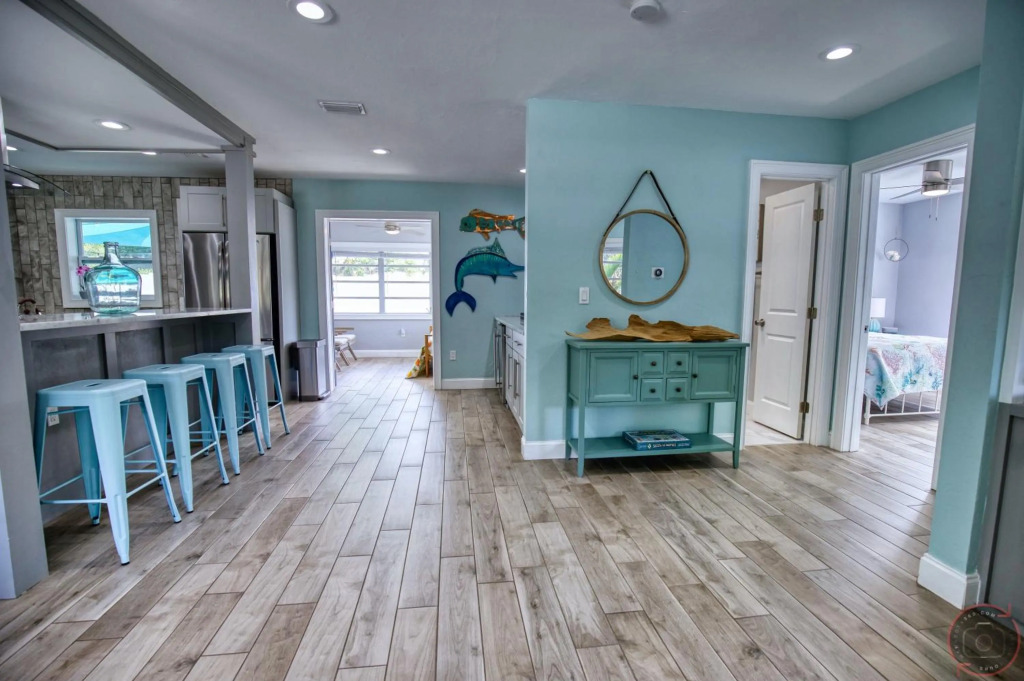 Peaceful, Hot Tub, Near Siesta Key, 3 Bed, 2 Bath