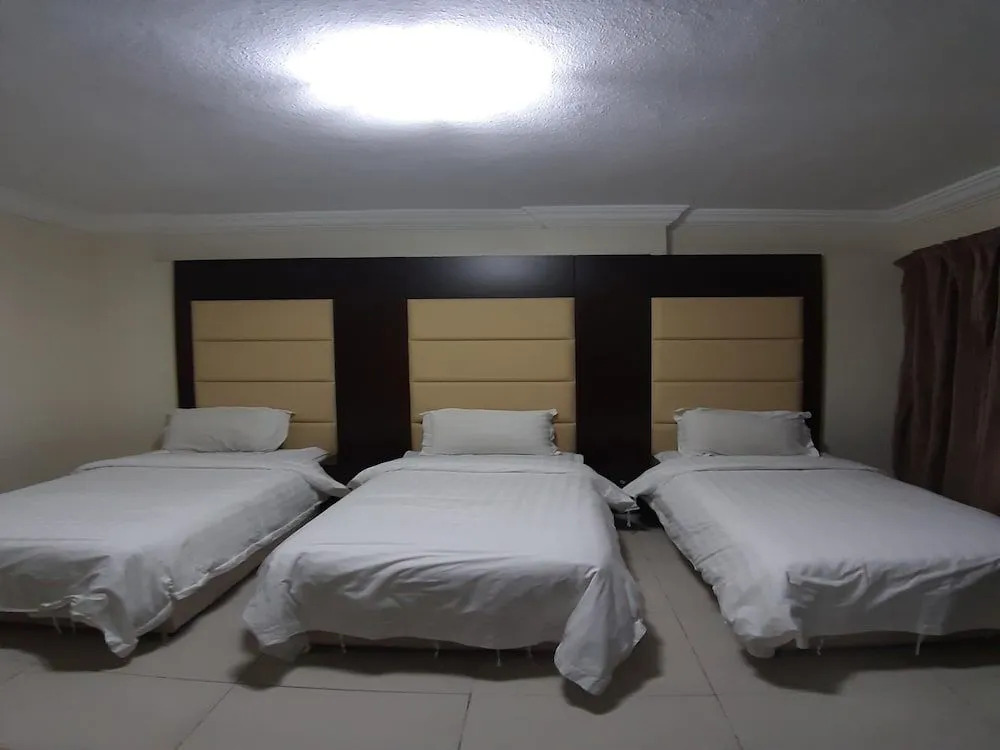 OYO 426 Royal Al Khaleej Furnished Apt