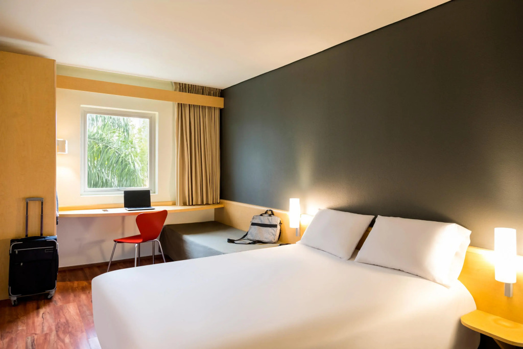 Ibis Monterrey Valle