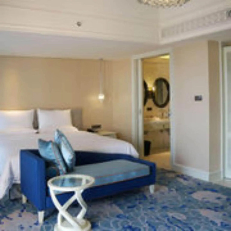 Huaqing Aegean Inter Hot Spring Resort