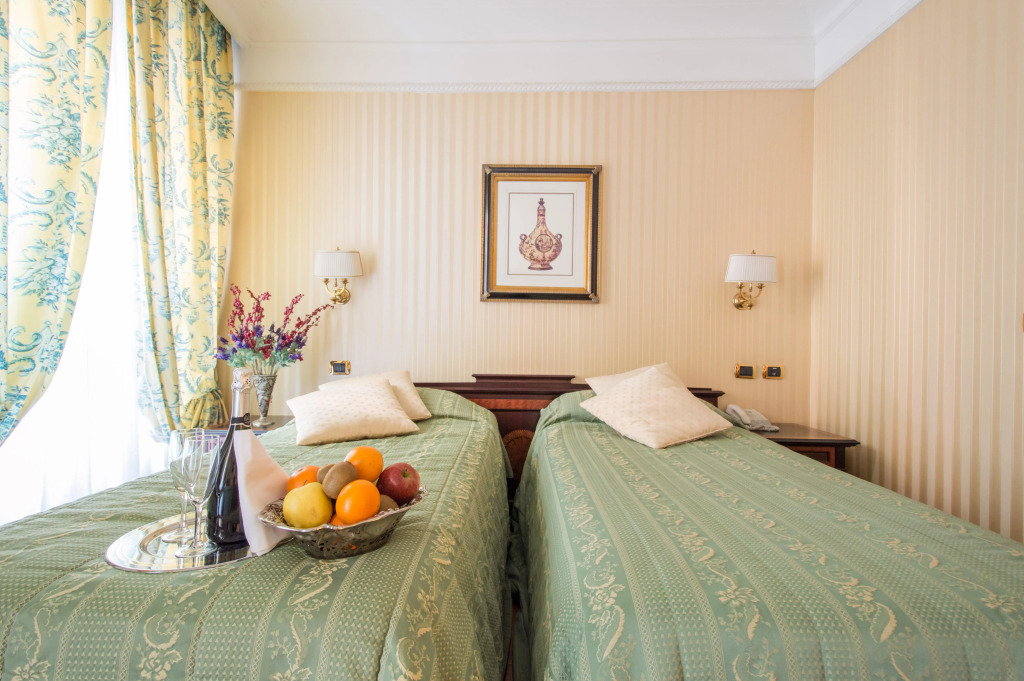 Hotel Cecil
