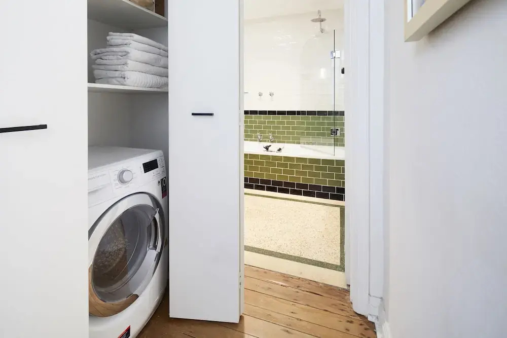 Stylish 1 Bedroom Apt 5 Minutes To Melbourne CBD
