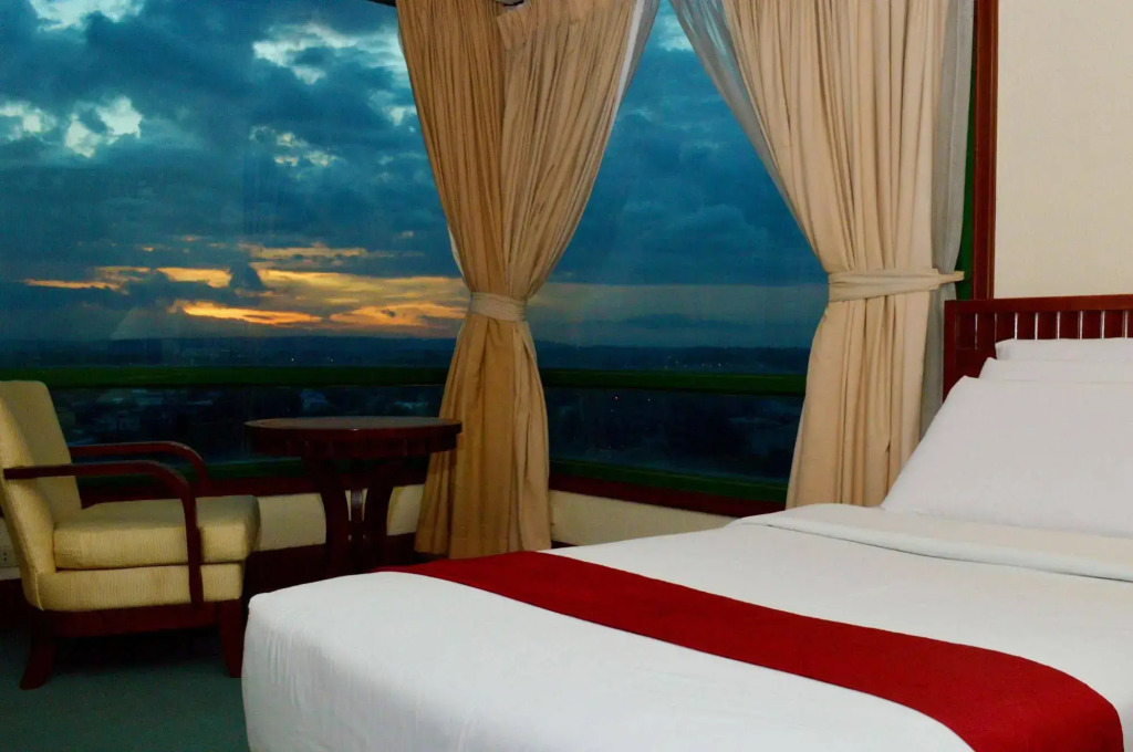Grand Regal Hotel Davao
