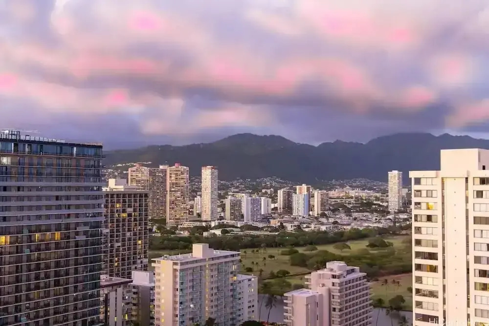 Renovated Pacific Monarch Studio Near Waikiki Beach