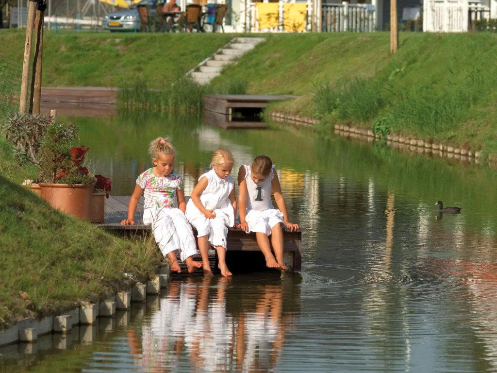 Stately Villa near Grevelingen Lake