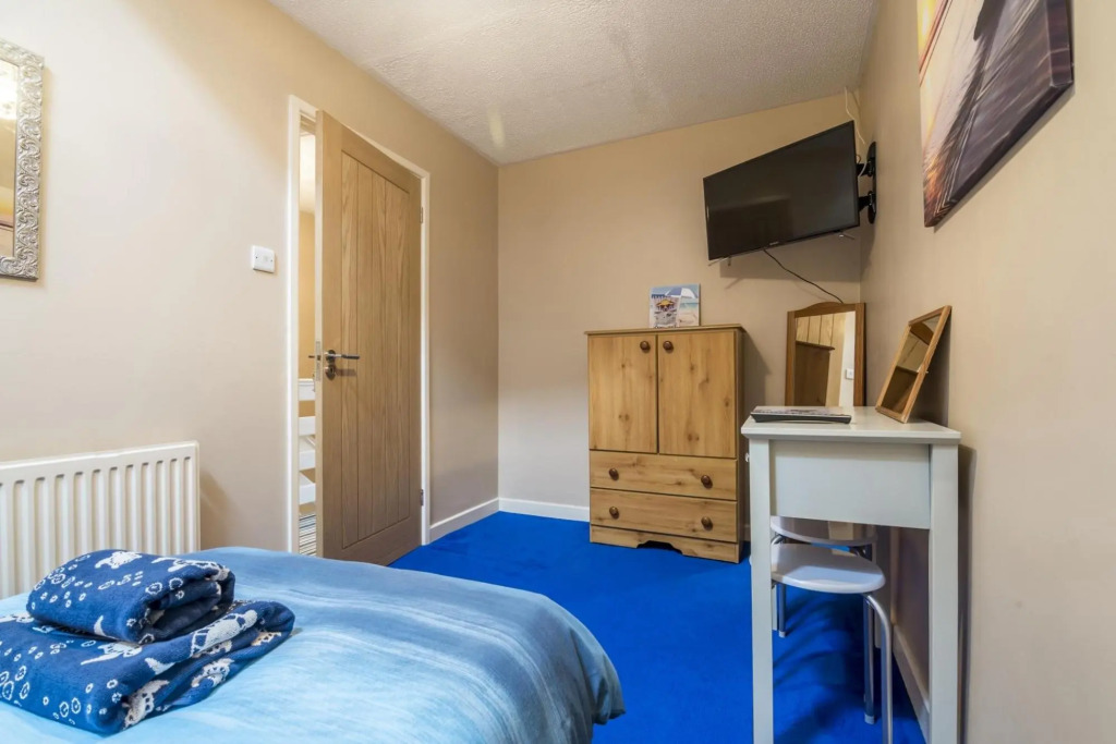 Harry's - 2 Bedroom Holiday Home - Tenby
