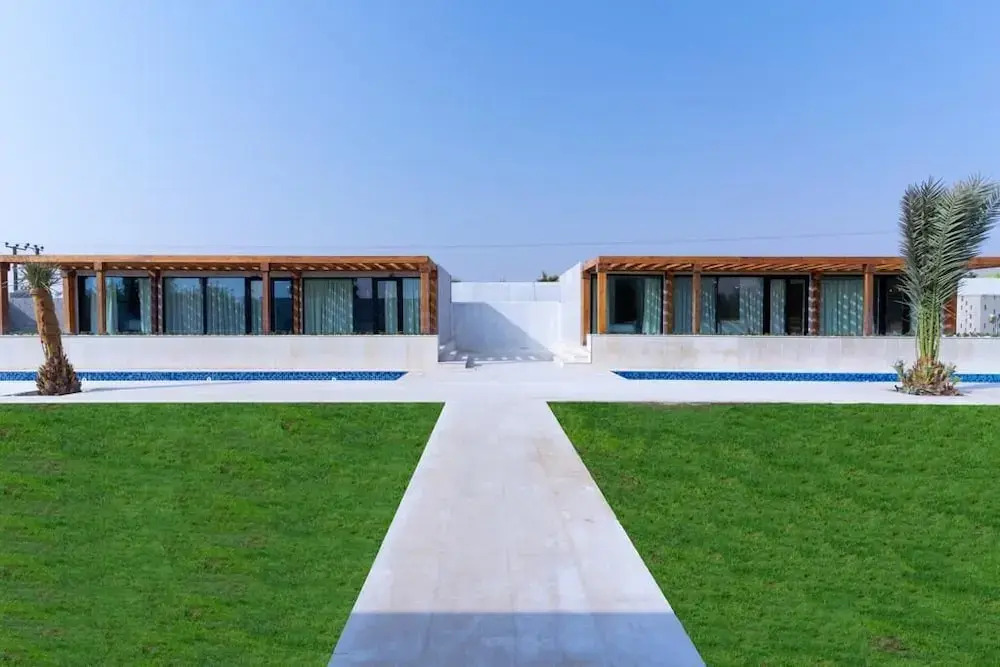 Al Junaidi Farm by Bridge Retreats