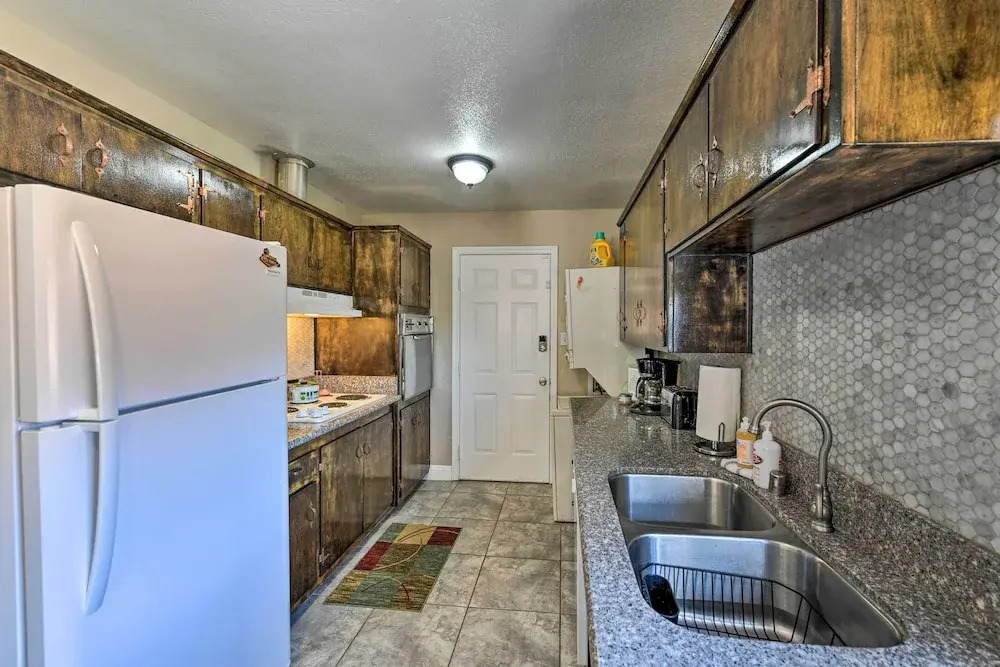 Vintage Downtown Vegas Retreat < 3 Mi to Strip!