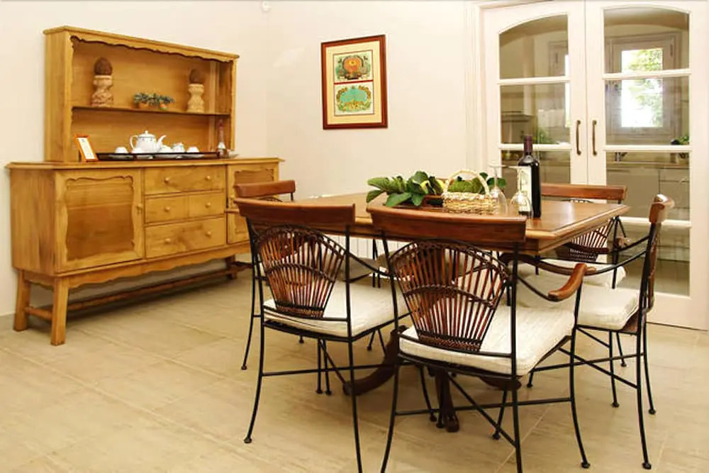 Casa Laurel