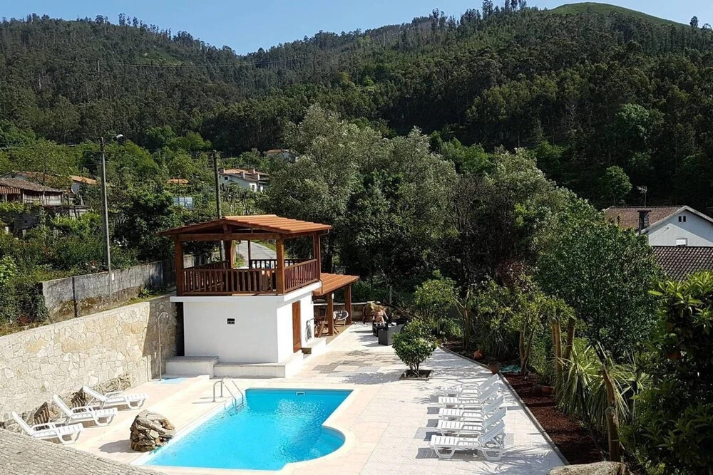 Beautiful detached villa with private pool, Fibre Wi-fi, garden, games room & BBQ