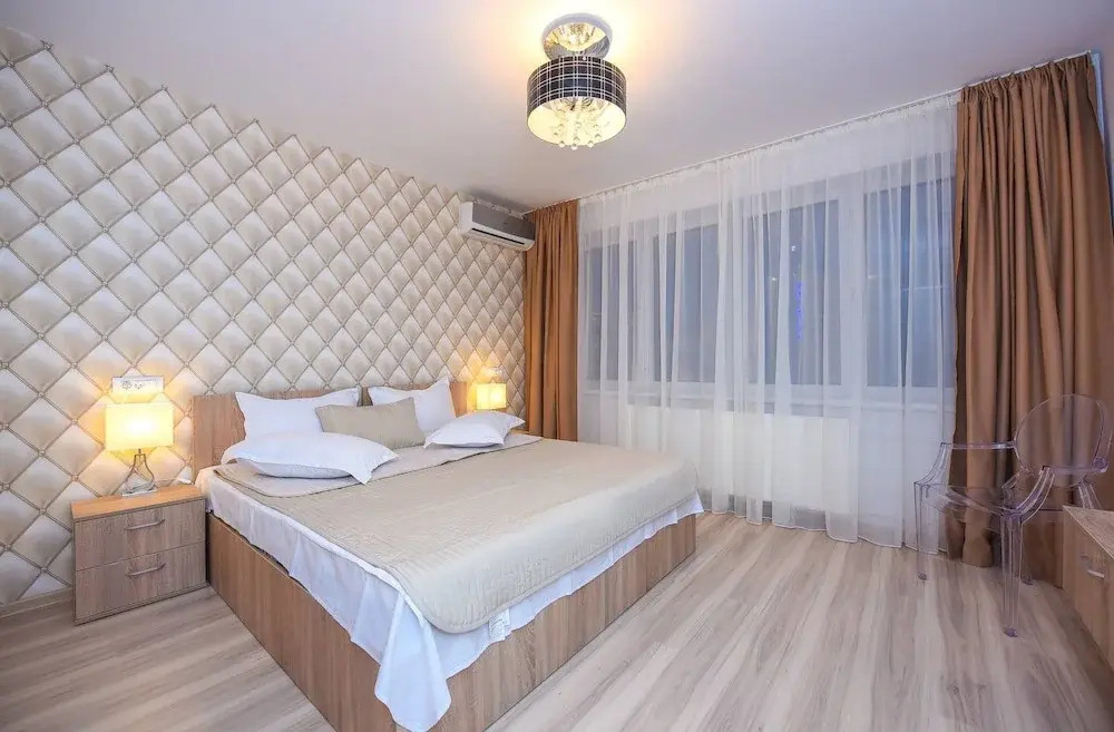Libra Apartment - Two Bedrooms - 5 Guests - Next To Cismigiu Gardens