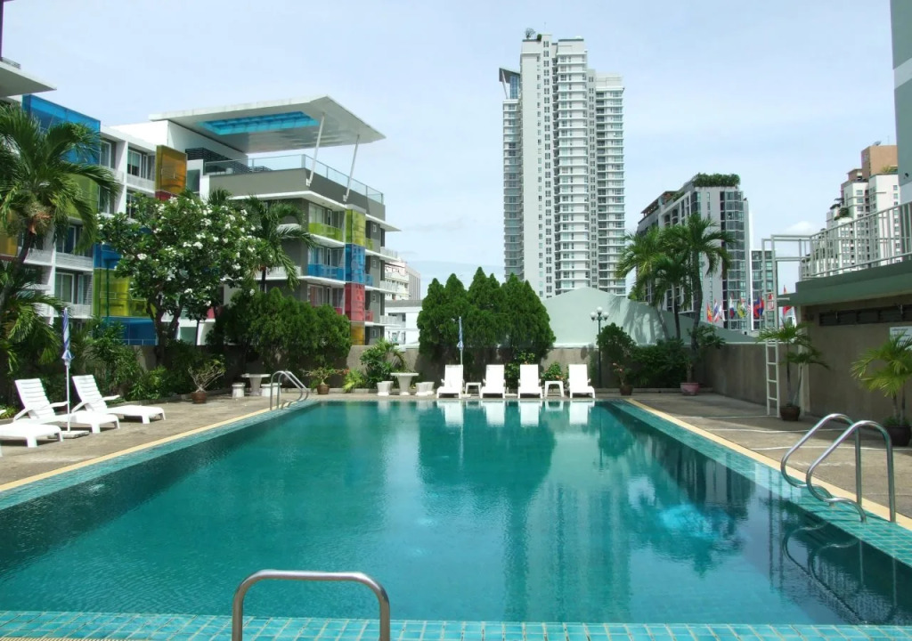 Ratchada City Hotel