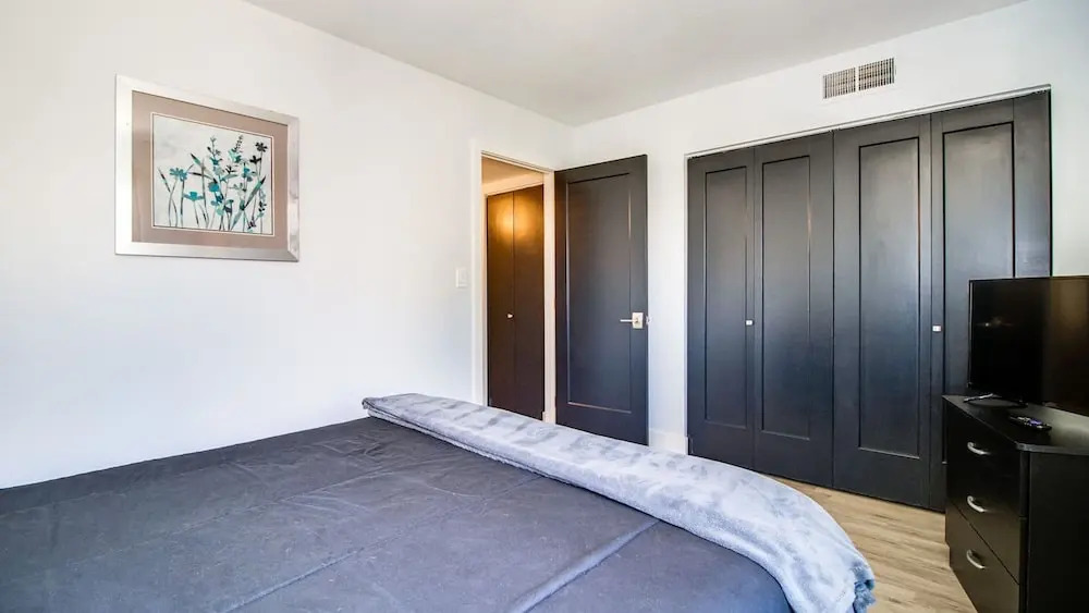 Contemporary Condo in Hub of Old Town Scottsdale!